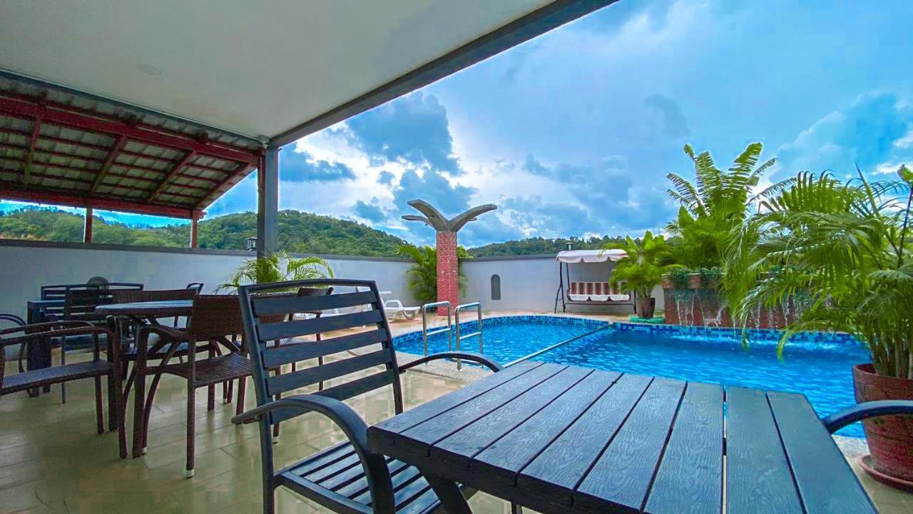 Norshah Village Resort Pantai Cenang  Eksteriør bilde